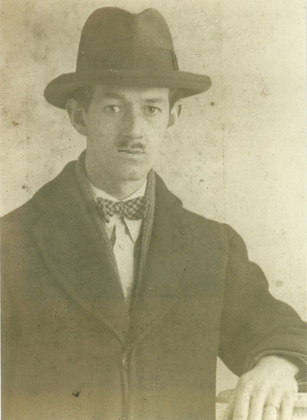 Kenneth 1922 age 22