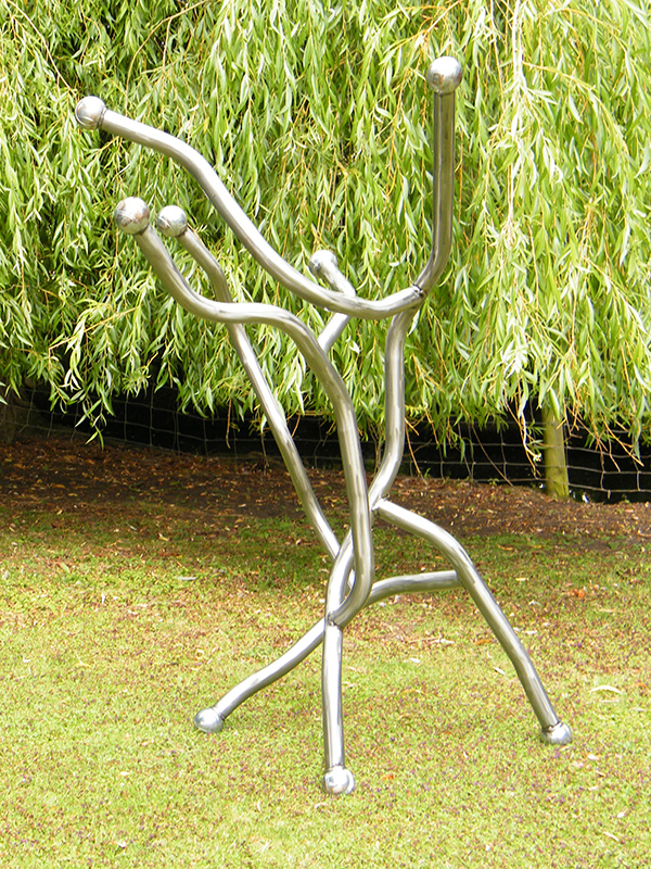 Vidente steel sculpture